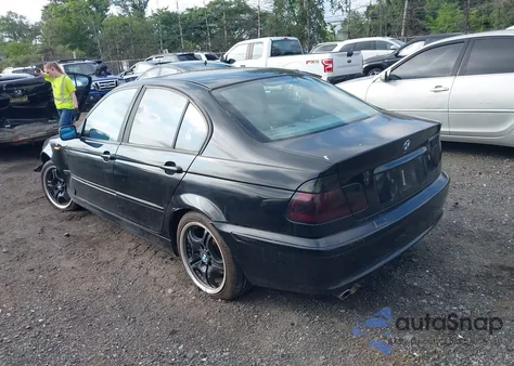 2003 BMW 325Xi z USA, uszkodzony, nr VIN WBAEU33413PM56978